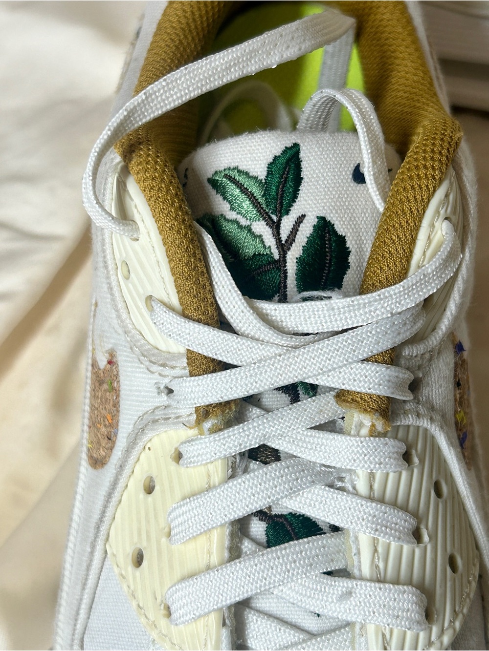 Nike Women’s Air Max 90 SE 'Cork size 8.5 - Picture 4 of 7